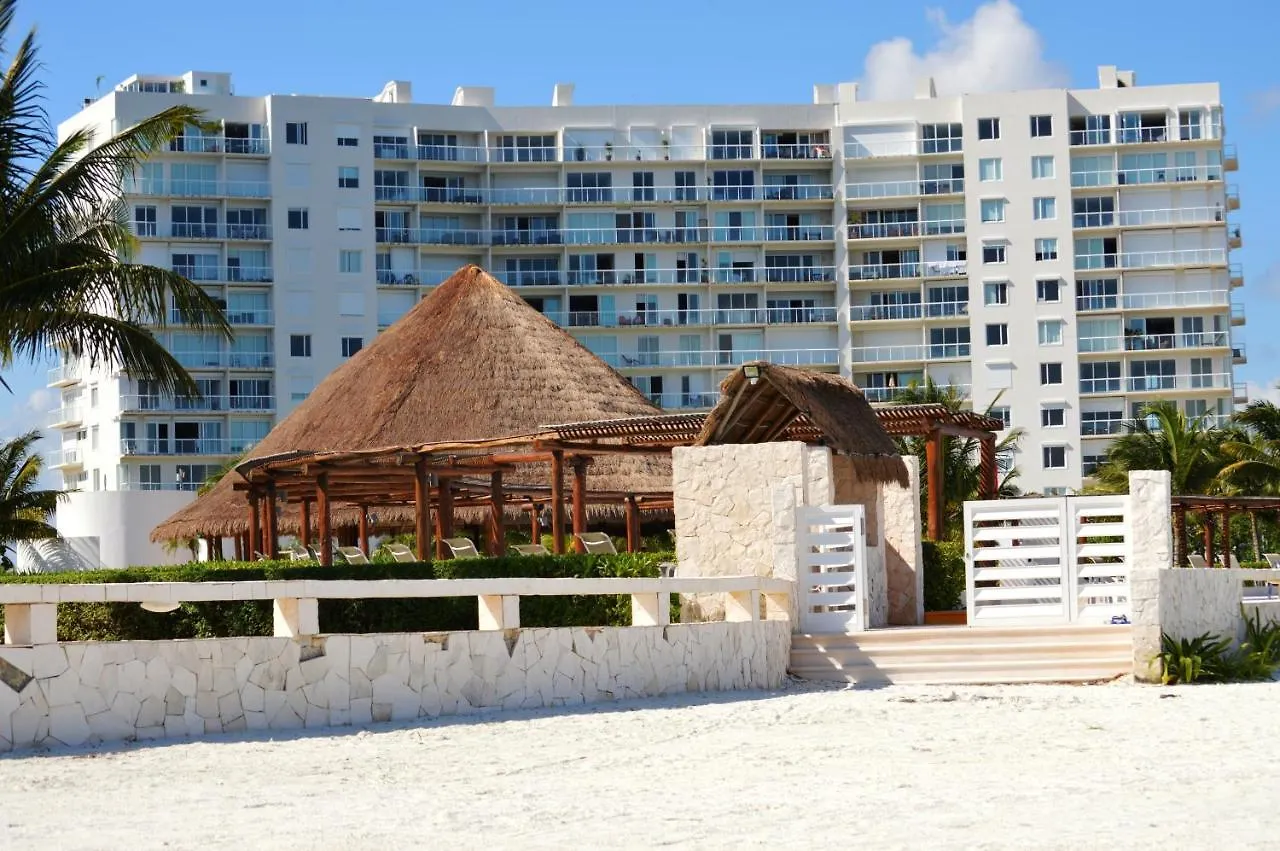 Cancun Amara