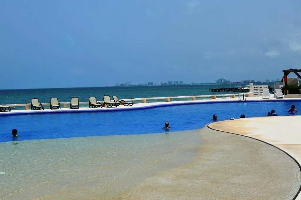 Cancun Amara