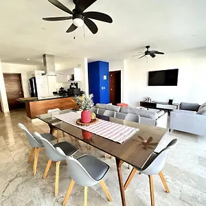 New With Pool, Gym, A/c, Wifi, King Size Bed Apartamento